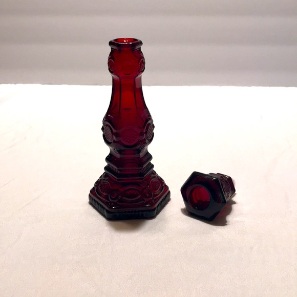 Avon - Picture 2 of 6